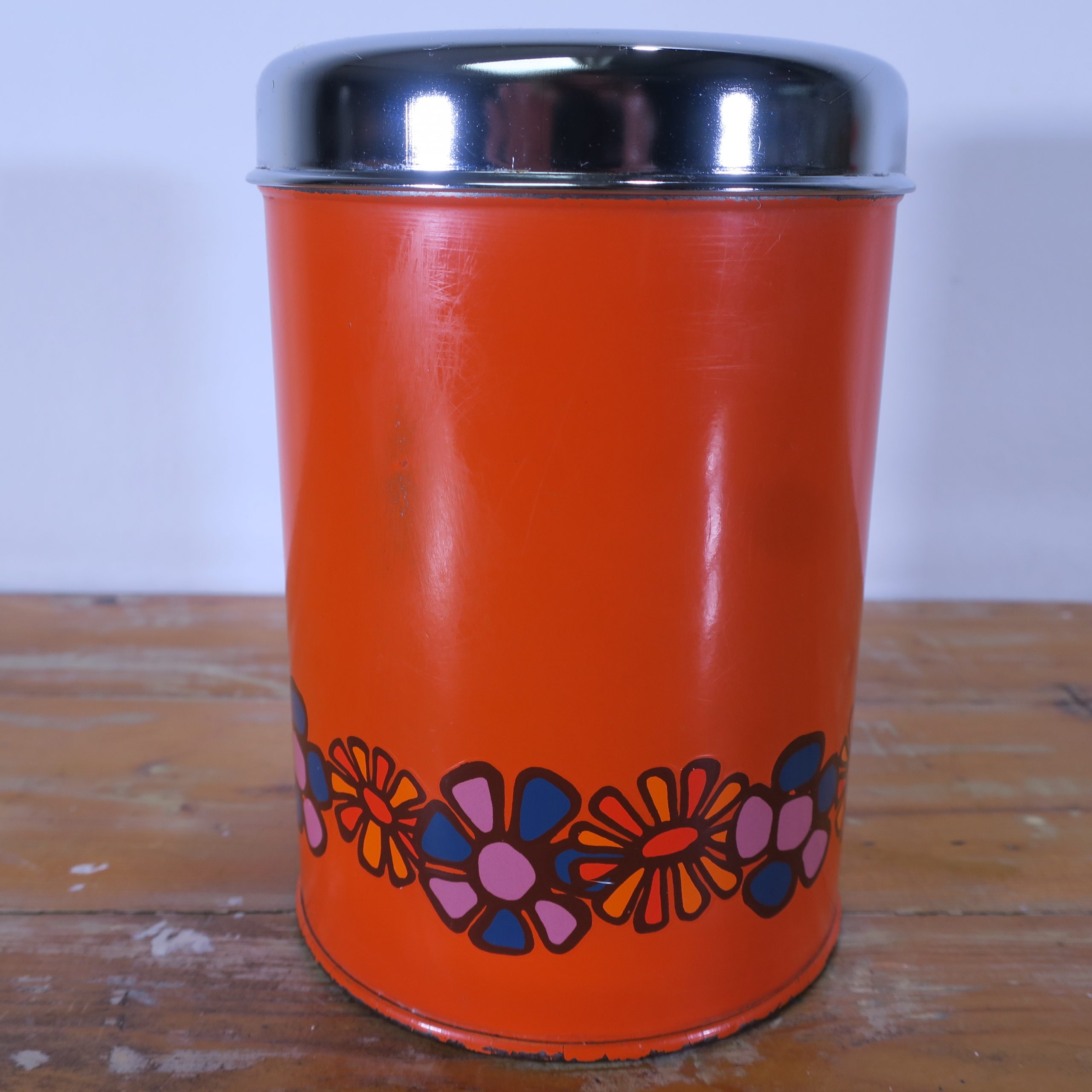 lekken criticus langs Vintage Brabantia tin medium in orange with floral print - Retroriek