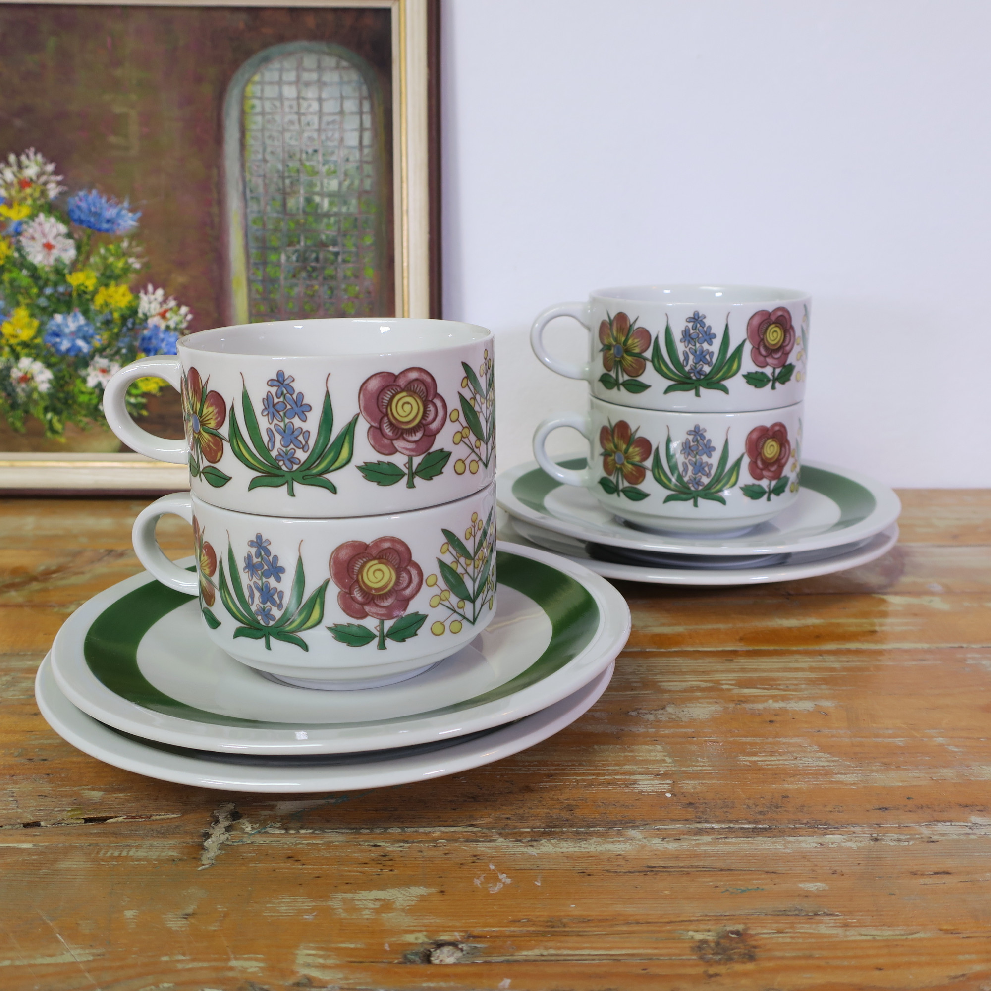 metro Tenen verlangen Villeroy and Boch Septfontaines cup and saucer with print of flowers,  green, set of four - Retroriek